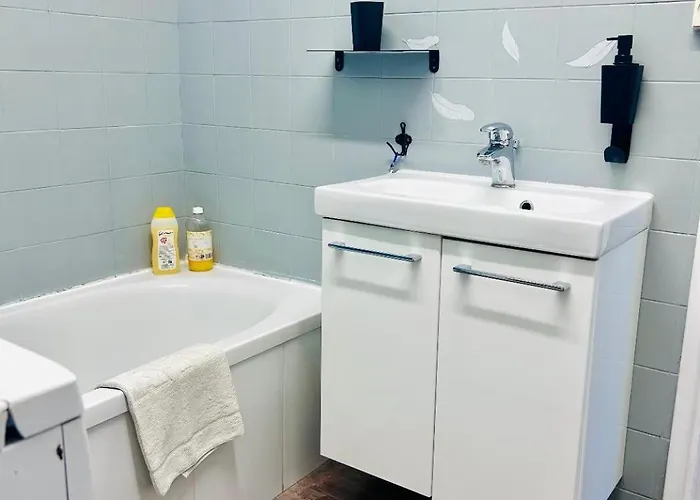 Appartement Climatise Le Flot Bleu Proche Plages, Aeroport, Centre Formations, Cap 3000, Cerfpa *